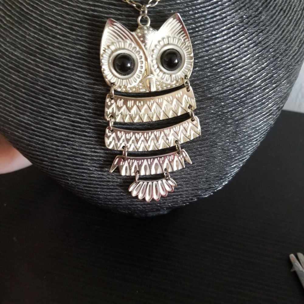 Claire's Owl Jointed necklace